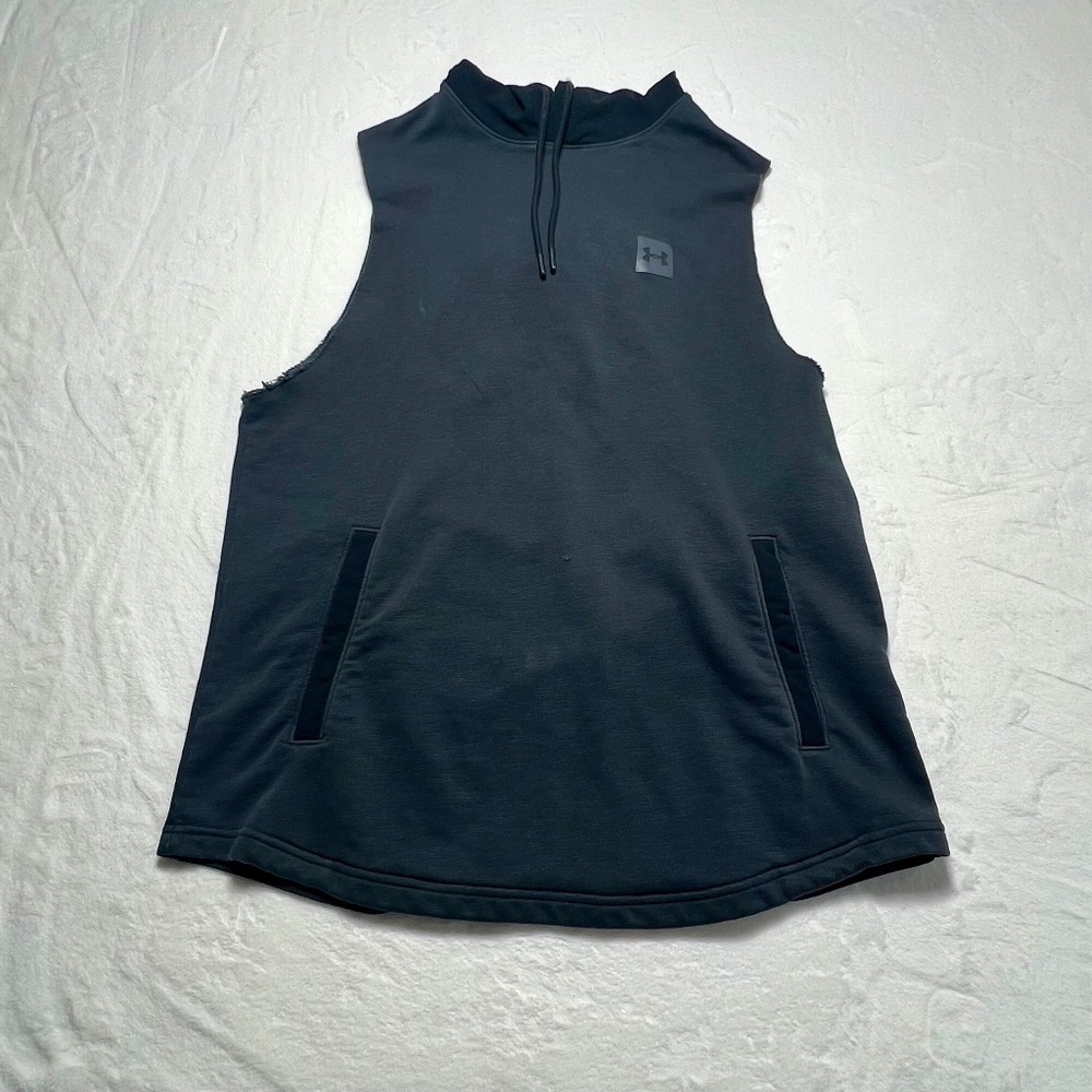 UNDER ARMOUR SPORTSTYLE SLEEVELESS HOODIE‎